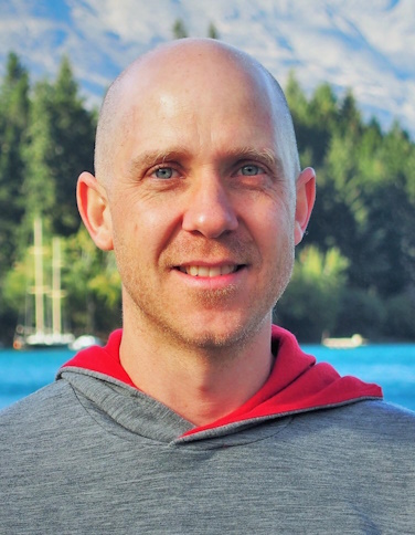 Photo of Jonathan Chambers